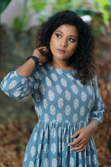 Blue motif Cotton dress (Top)
